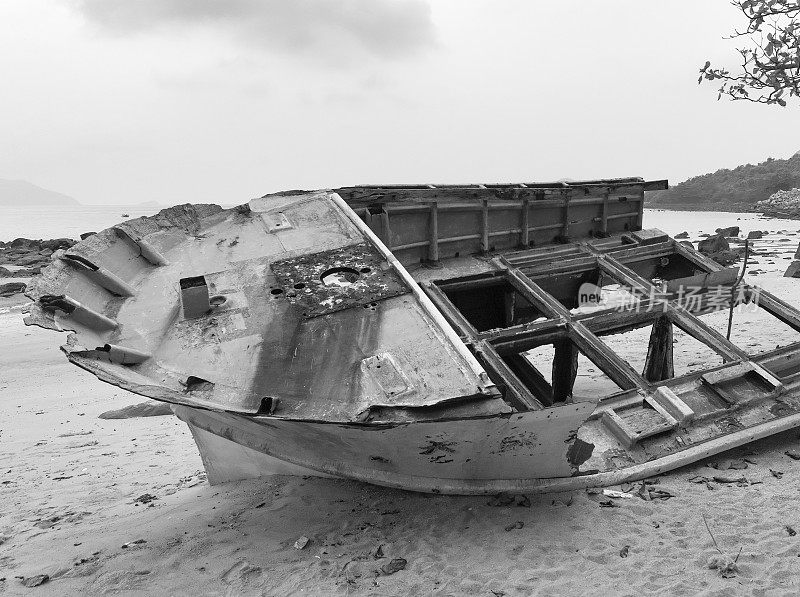 未受污染的海滩与沉船，Con岛，Con Son岛，巴里翁头省